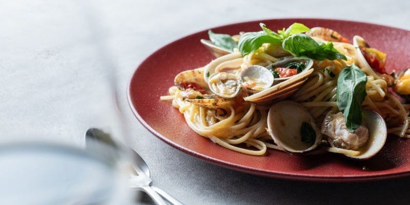 【ランチコース】選べるメインとパスタなどランチコース4品＋ドリンクバー付（平日）