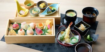 【かいと御膳】手毬寿司8貫、小鉢5種、天ぷら、茶碗蒸しなど - 和食料理 かいと モンテメール芦屋店