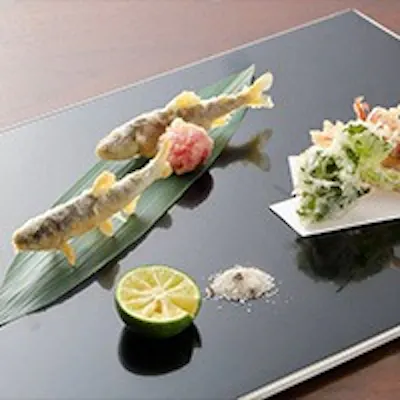 旬の食材をふんだんに使用した料理