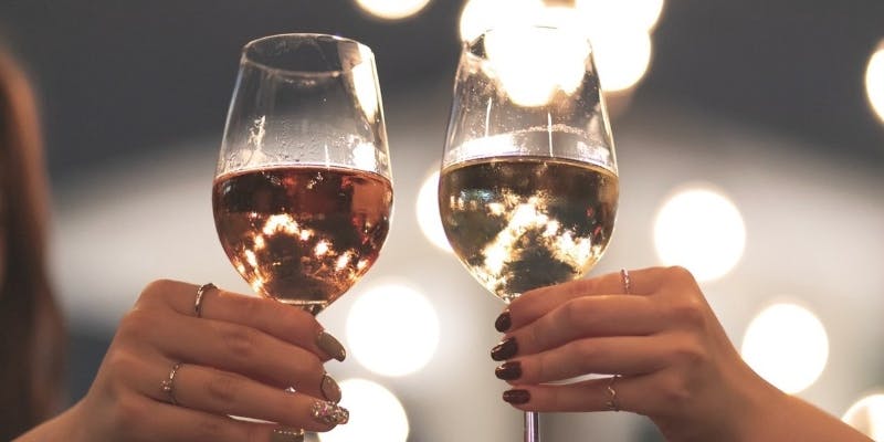 【パーティプラン】豊富な前菜や、パスタを含む大皿シェアスタイルコース＋乾杯ドリンク・120分飲み放題付