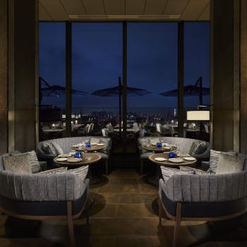 Four Seasons Hotel Tokyo at Otemachi by null