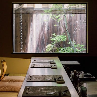 花背をイメージした店内