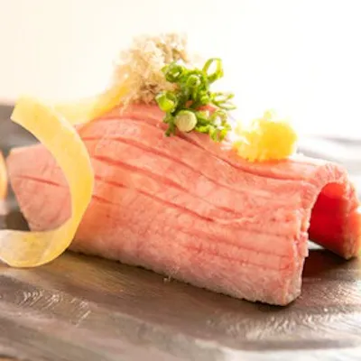 牛肉の旨みを最大限に引き出す、絶品創作料理の数々