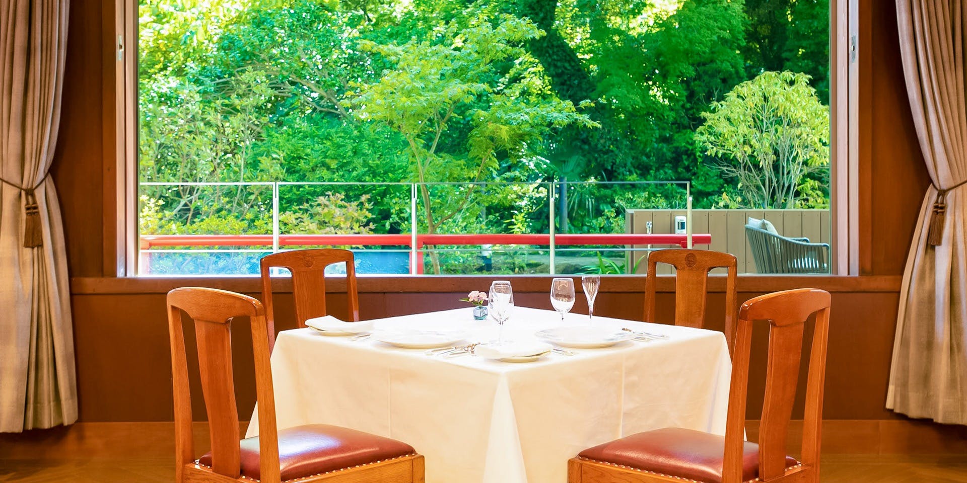 レストラン カスケード 富士屋ホテル 宮ノ下 洋食 一休 Comレストラン