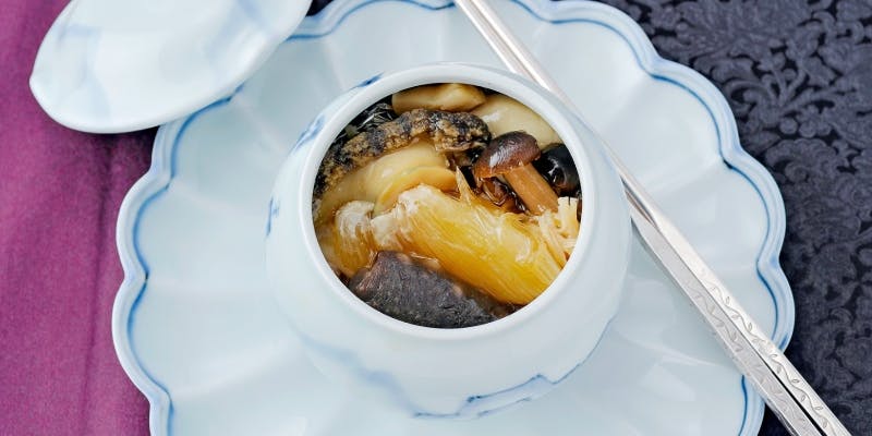 日本橋紫苑名物高級食材の蒸しスープと王道中華のランチコース