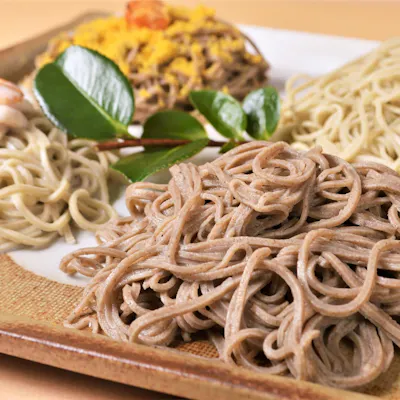 香り引き立つ力強い『手打ち十割蕎麦』