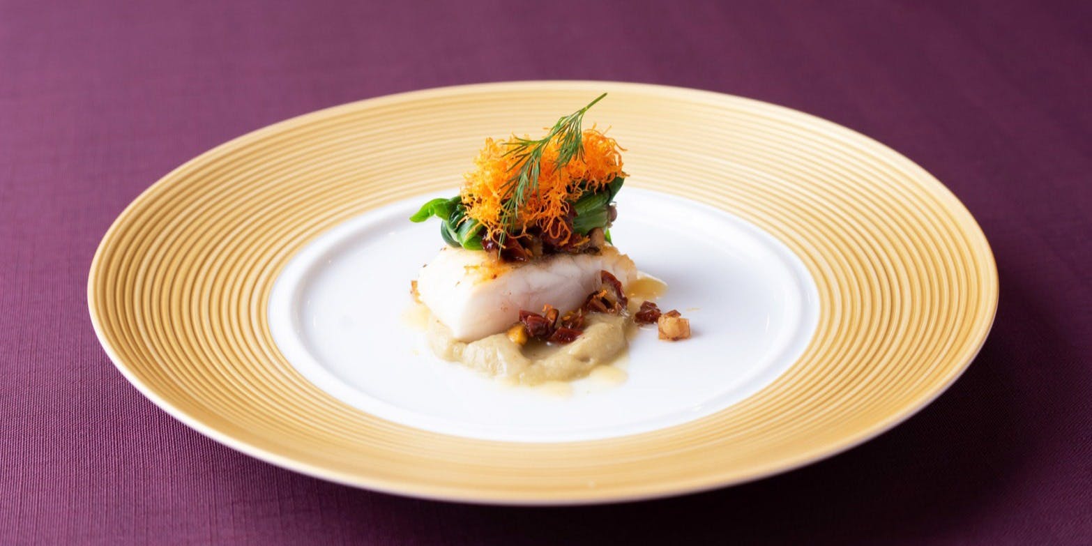 西洋料理 THE OCEANS 3710 【フルコース】前菜、スープ、魚料理、肉料理