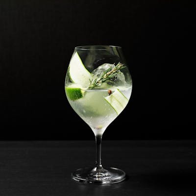 ACジントニックなどドリンクにもご注目