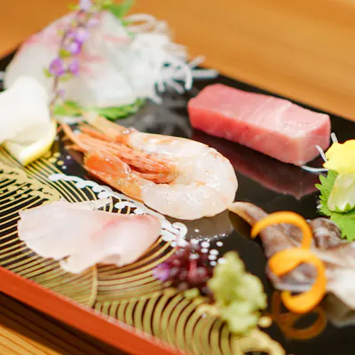 店主自ら仕入れるこだわりの鮮魚