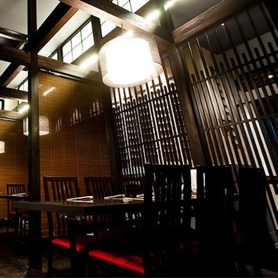 スタイリッシュな雰囲気の店内