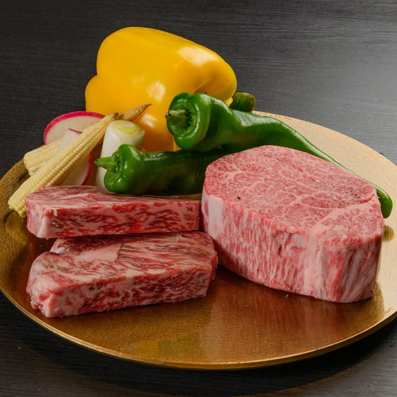 【鉄板焼きショートコース】前菜3種、サラダ、A4,A5ランクの国産黒毛和牛など全7品＋1ドリンク