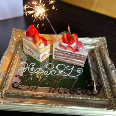 お祝いや記念日にお勧め!額縁プレートケーキ!