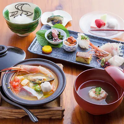 四季折々の京の食材を使った、こだわりの創作料理をリーズナブルにご提供