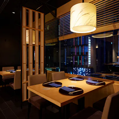 落ち着いた雰囲気の店内