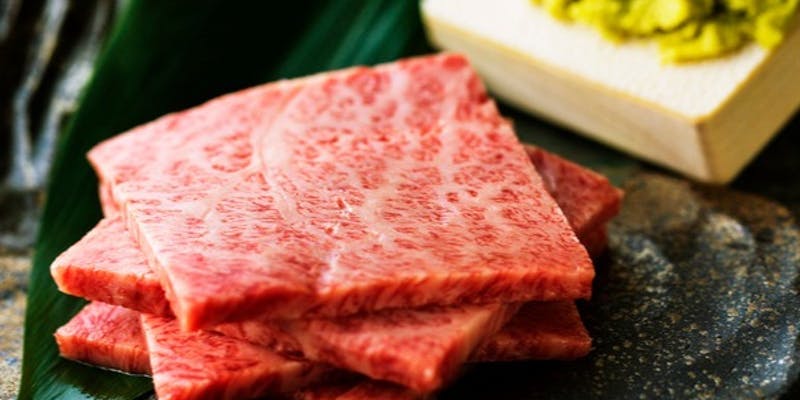 【極上焼肉コース】牛刺し3種、極上肉3種盛り、牛トロ炙り寿司など