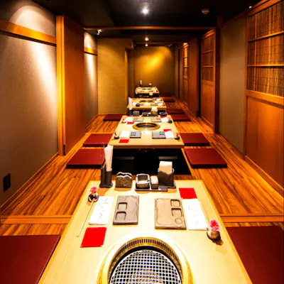 落ち着いた雰囲気の店内