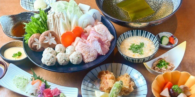 九州・博多の食材を満喫！水炊き鍋【紅葉】コース （全8品）＋ 90分飲み放題付き