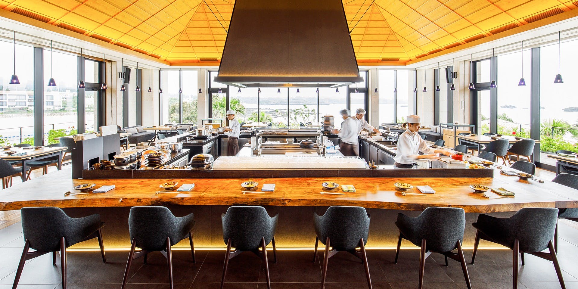 シラカチ炉端／ハイアット リージェンシー 瀬良垣アイランド 沖縄 - 画像1