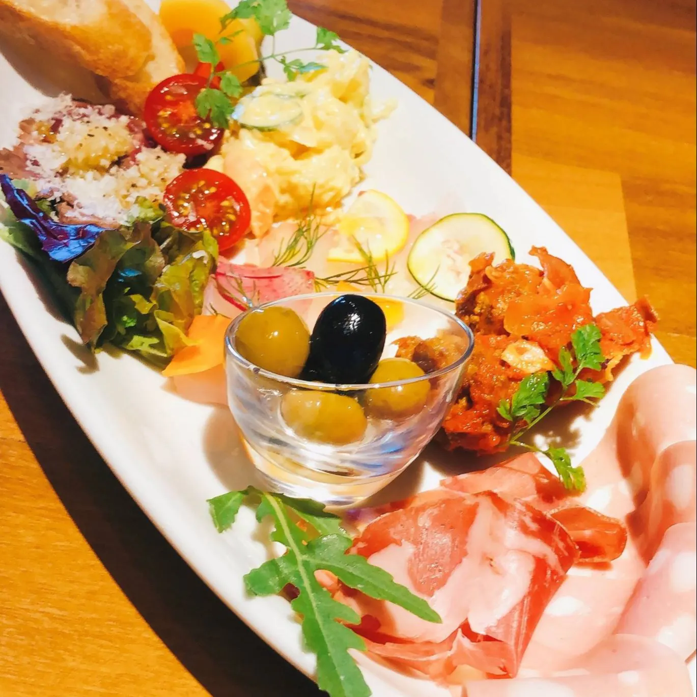 ランチ ビストロ イタリアン欧州酒場ユナイテッド ビストロ イタリアン オウシュウサカバユナイテッド 戸塚 イタリア料理 一休 Comレストラン