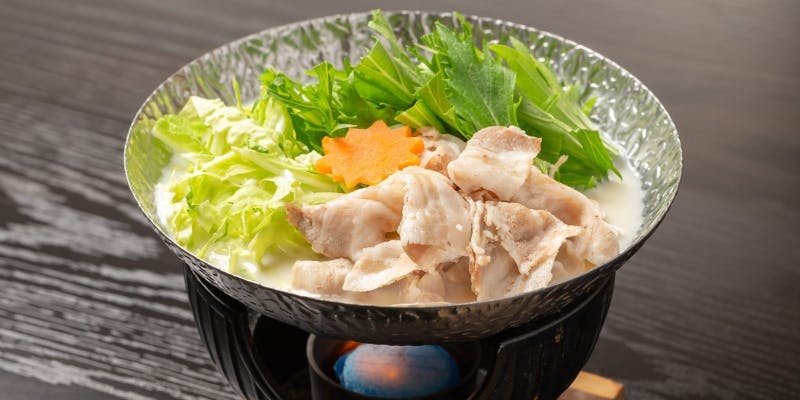 【豆八ランチ】おばんざいプレート、豆腐小鍋、黒毛和牛ステーキからデザートまで全7品