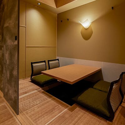 和モダンのスタイリッシュな空間