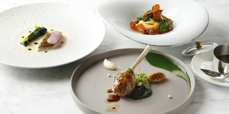 Elegante【ランチからフルコース】季節の食材×華やかなデザートワゴン　全8品