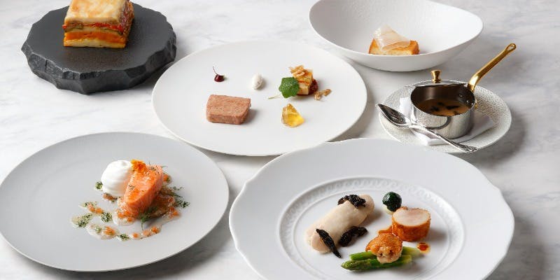 ���X�g�����e OZIO�^�U�E�J�n���E�z�e�������]�[�g���l