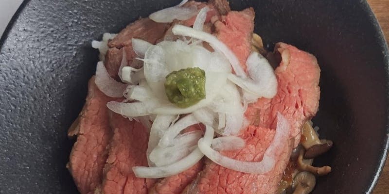 ローストビーフ丼セット（コーヒー付）＋コーヒーまたは紅茶（平日限定）