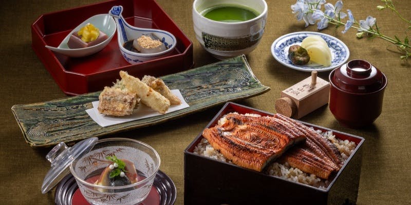 ‘‘うなぎと天麩羅会席‘‘ つる家自慢の天麩羅とうなぎ御飯がついた会席