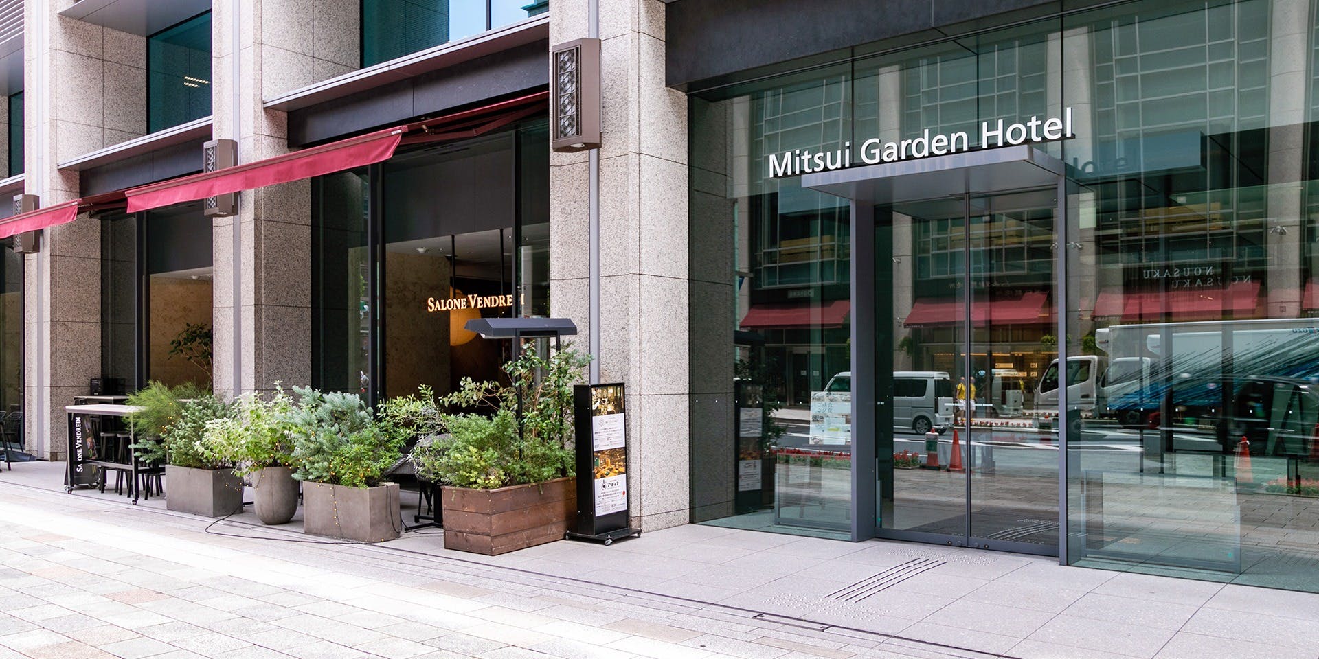 SALONE VENDREDI（サローネヴァンドルディ）