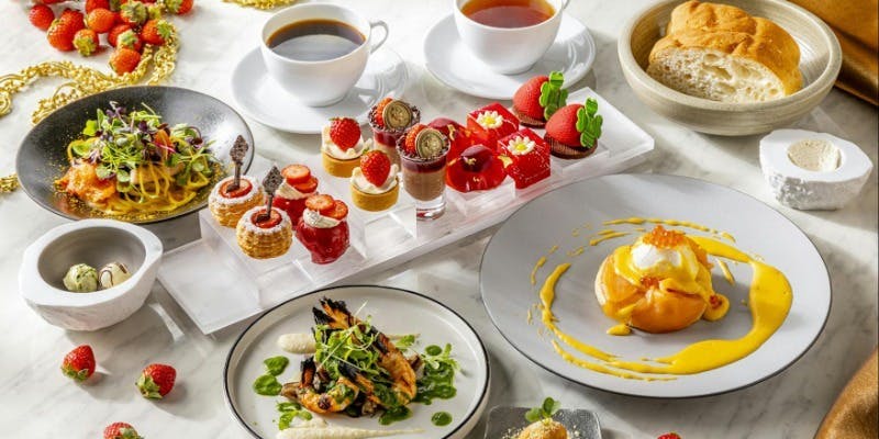 【ランチ付き贅沢アフタヌーンティー】いちご×チョコレート（全4品）