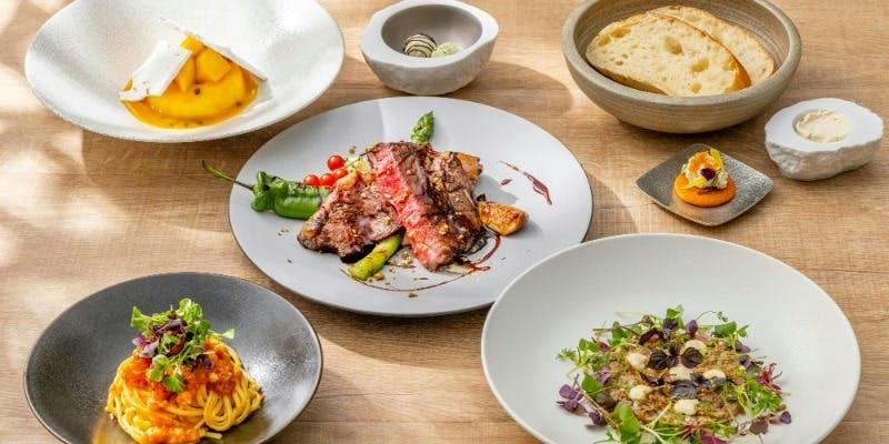 District - Brasserie, Bar, Lounge�^�L���v�g���V�h����