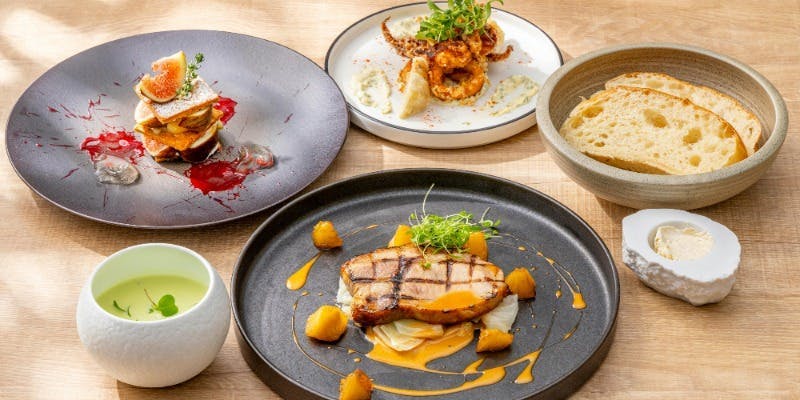 District - Brasserie, Bar, Lounge�^�L���v�g���V�h����