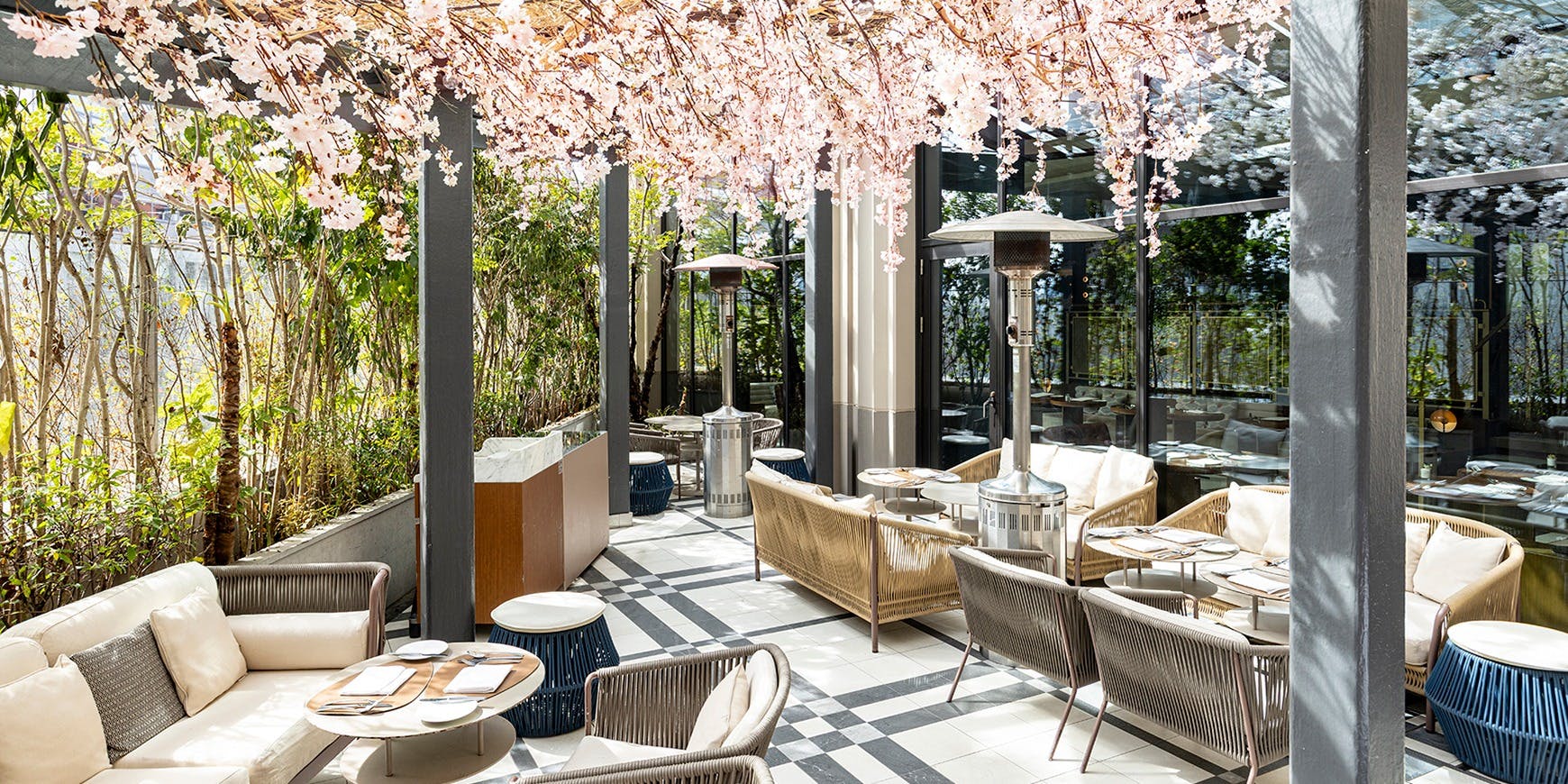 District - Brasserie, Bar, Lounge／キンプトン新宿東京 ホテル