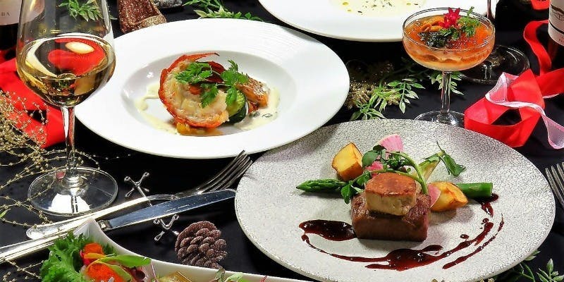 【2025Xmas】オマール海老ポワレ、和牛ヒレ肉のロティなど全6品＋乾杯スパークリング（個室確約）
