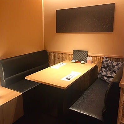 完全個室完備の落ち着いた雰囲気の店内