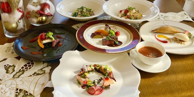 選べるランチコース　前菜・スープ・パスタ・メインディッシュ・デザート・コーヒー/紅茶