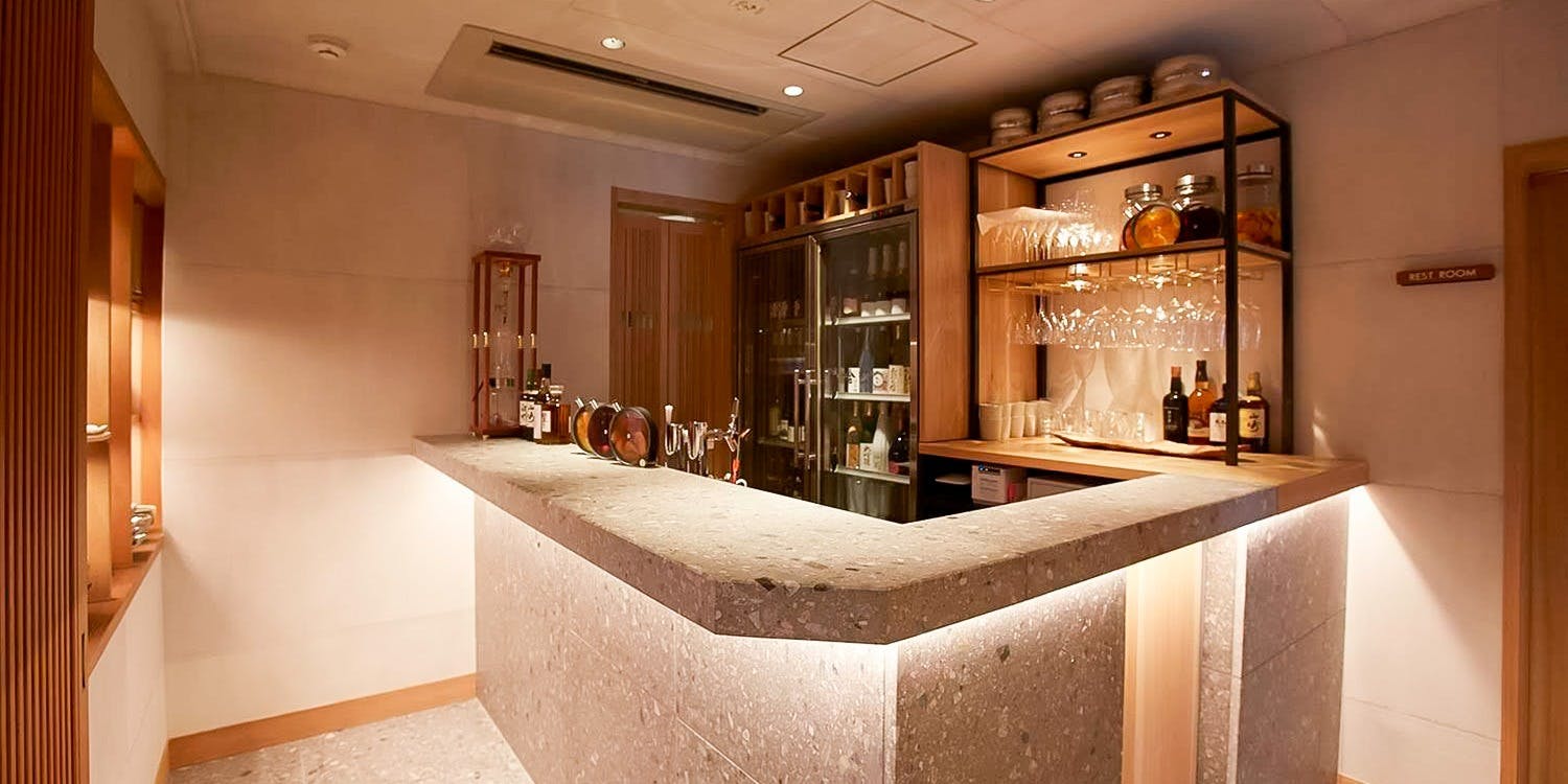 韓国料理 先斗町 李南河　