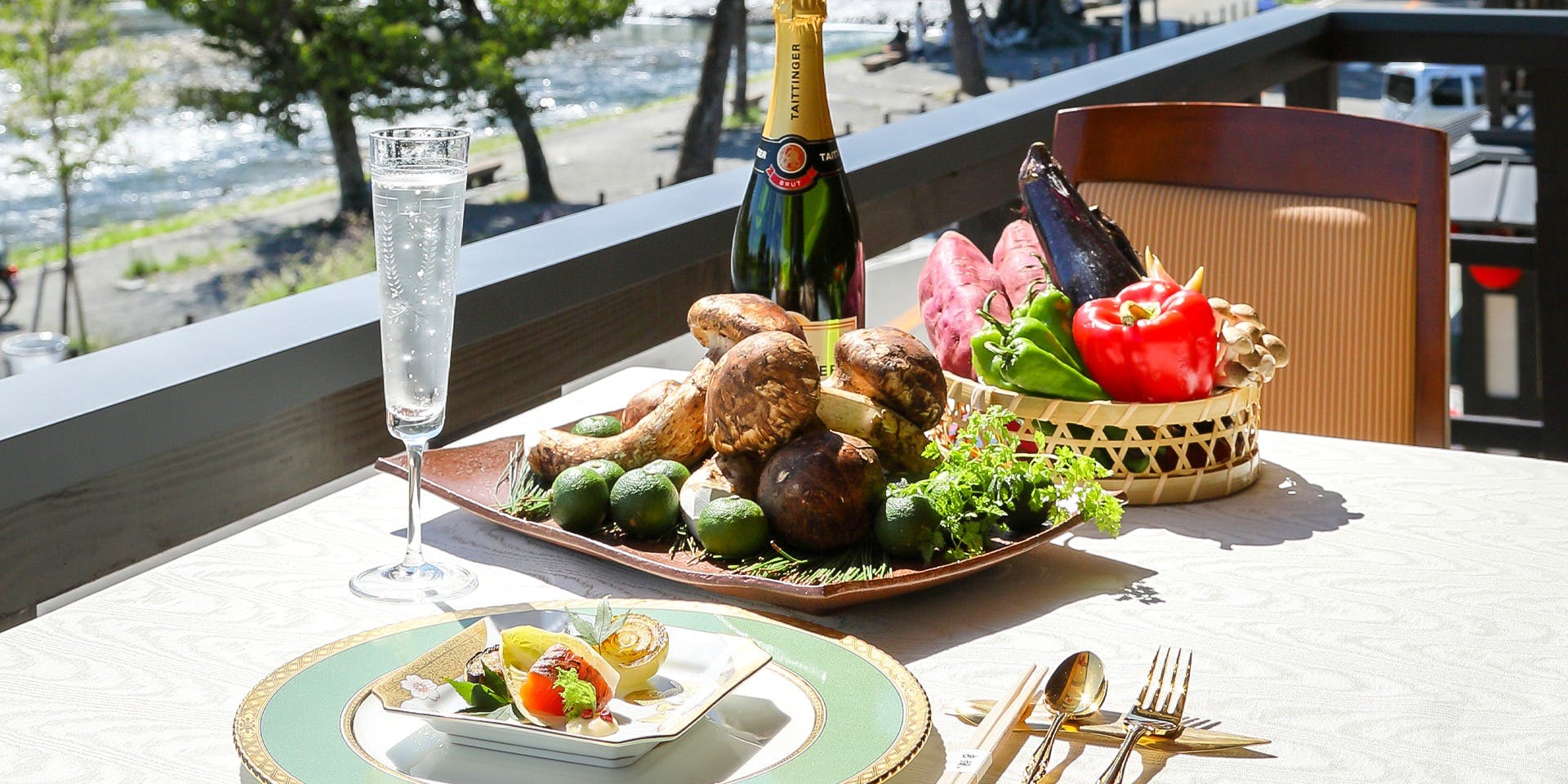 良弥 嵐山本店（ヨシヤ）