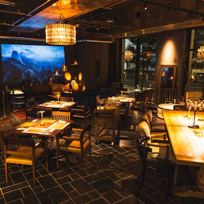 英国のインテリアが配された、上質な大人の空間