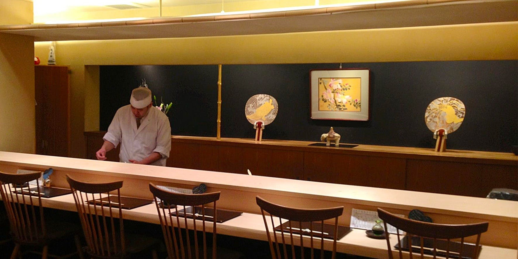 鮓 芳月（すし よしづき）