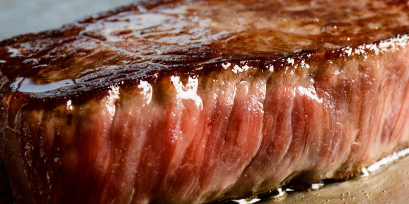 【人気No1】霜降肉と赤身肉のステーキコース