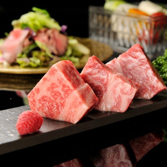 ランチ A5焼肉 手打ち冷麺 二郎 エーゴヤキニクアンドテウチレイメン ジロウ 国際センター駅 焼肉 一休 Comレストラン