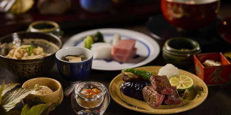 【ひととせの会席】のぼり路全8品　