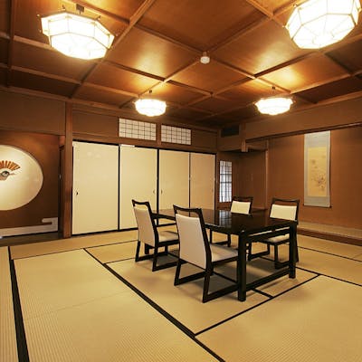 光と影が織りなす空間で思う存分にくつろぎを