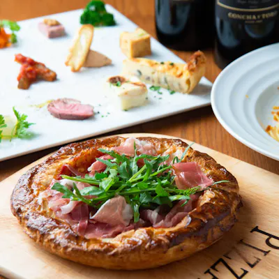 さっくり食感が自慢「パイッツァ」