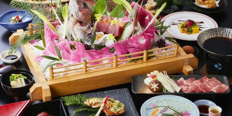 【うまいもん会席～てんこもり～】食前酒付　伊勢海老、神戸牛すき焼き鍋など全13品