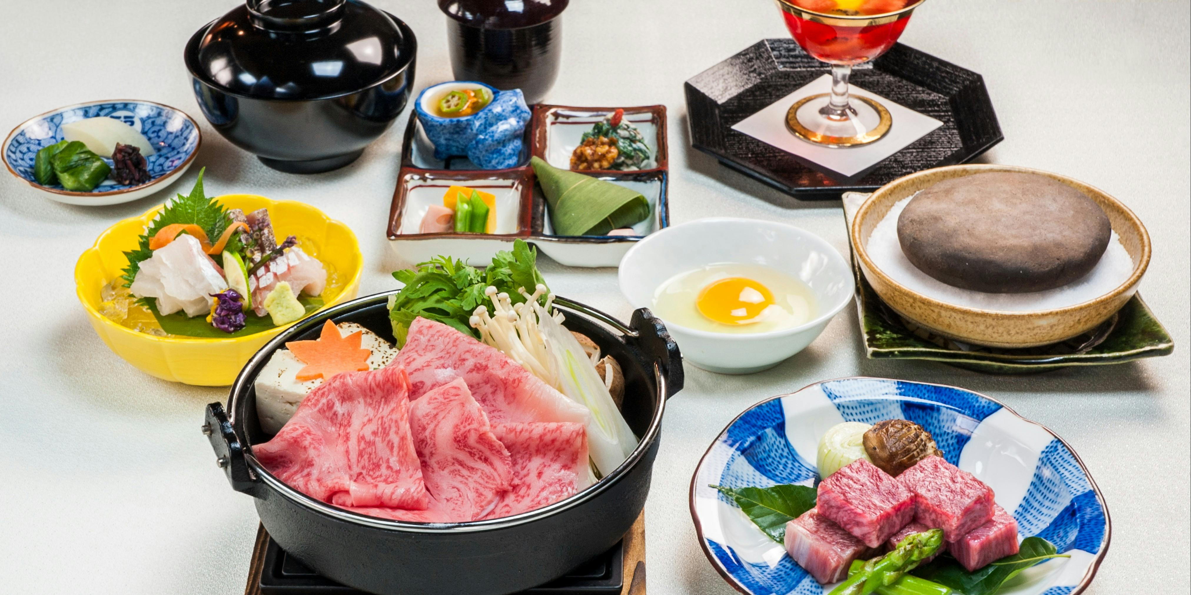 日本料理 湯木 心斎橋店 【夜の松花堂御膳】お椀物、造里、松花堂弁当