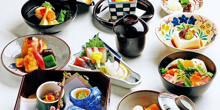 日本料理 湯木 心斎橋店 【お昼の特別懐石】前菜、御椀、造里、焼物