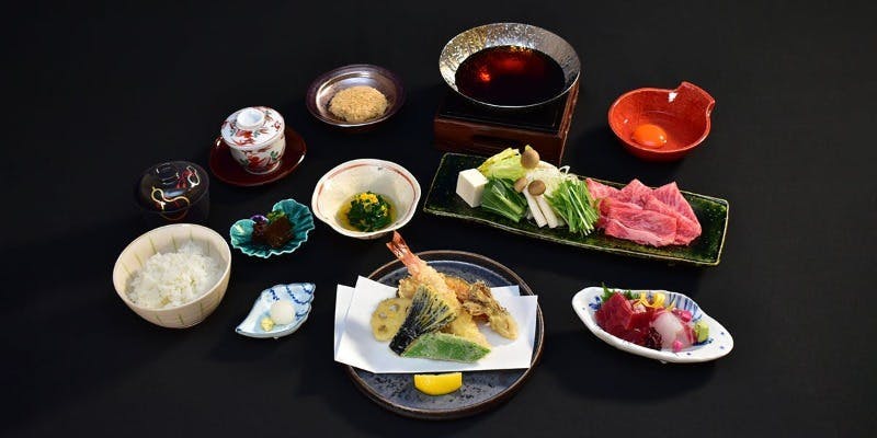 【前日予約2名様～】【特選和定食】　「黒毛和牛すき鍋」および「天麩羅盛り合わせ」（前日までの要予約）